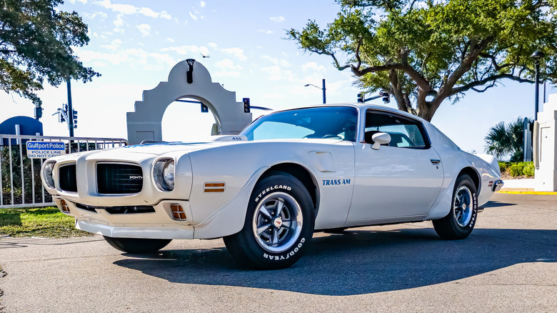 White 1973 Pontiac Trans Am 3/4 view