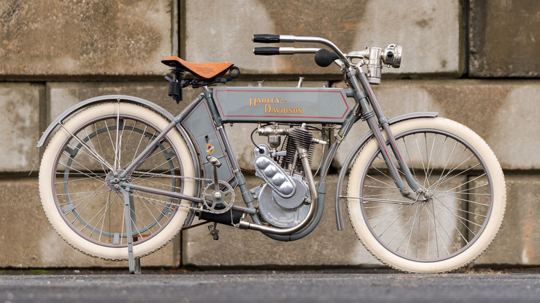 Harley-Davidson Model 6-A near a concrete wall