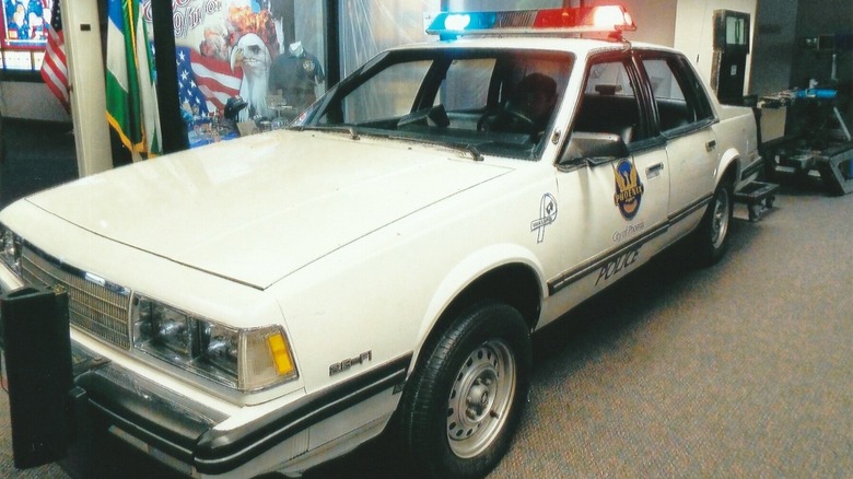 Chevrolet Celebrity 9C1 police car front 3/4 view