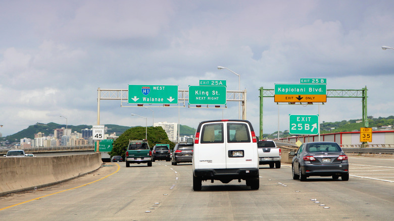 Cars on the highway in Honolulu, HI