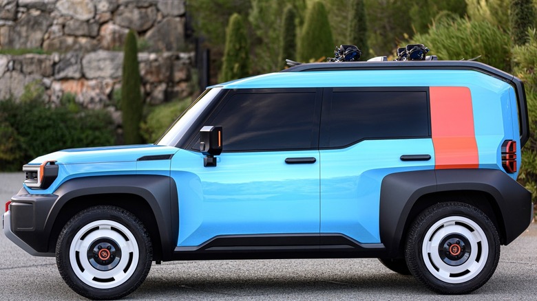 Toyota Compact Cruiser EV model in sideview