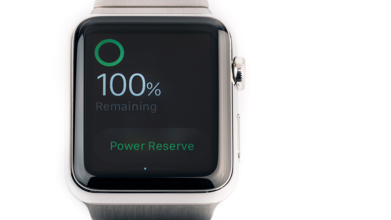 Apple Watch displaying remaining battery power