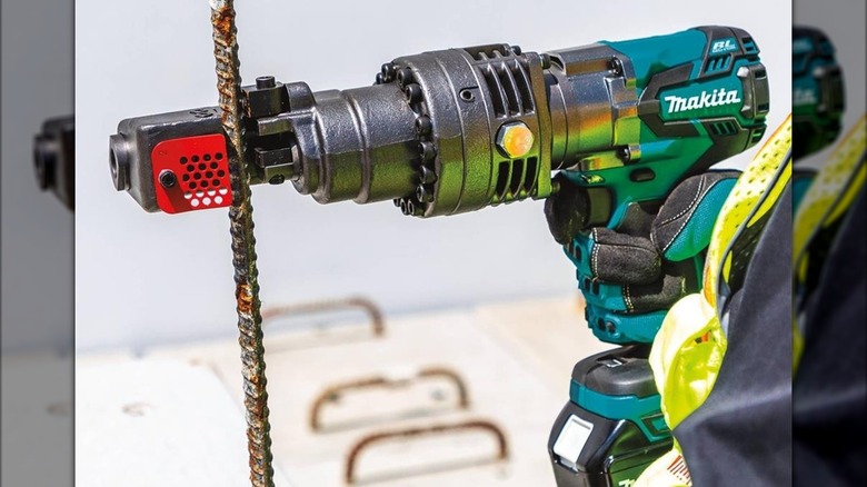 Makita 18V LXT Cordless Rebar Cutter in use