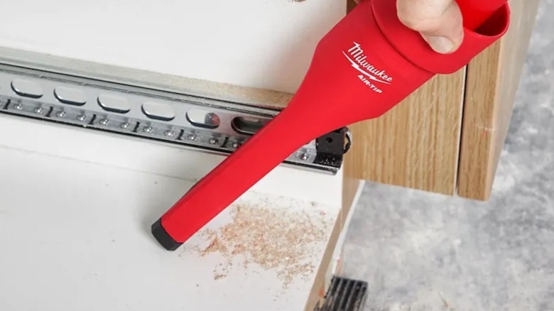 Milwaukee Air-Tip Non-Marring Crevice tool cleaning shelf