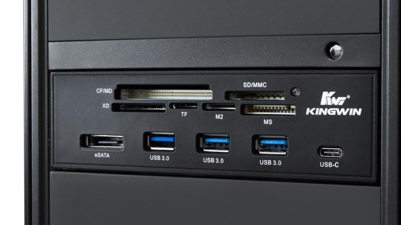 Kingwin front panel USB hub in computer