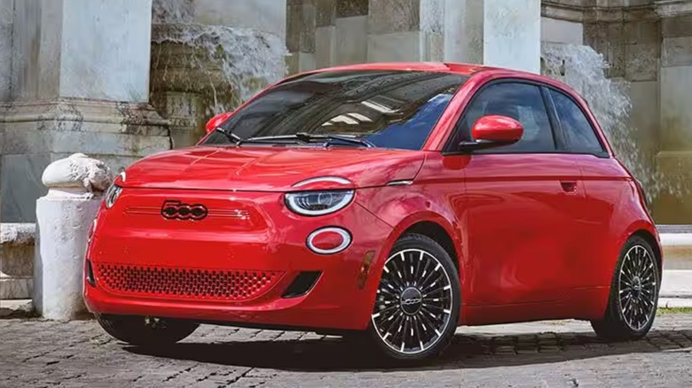 red Fiat 500e