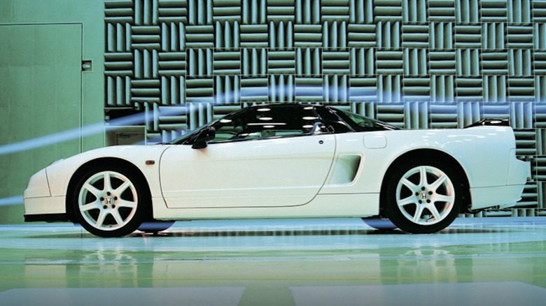 Side view of Honda NSX-R in wind tunnel