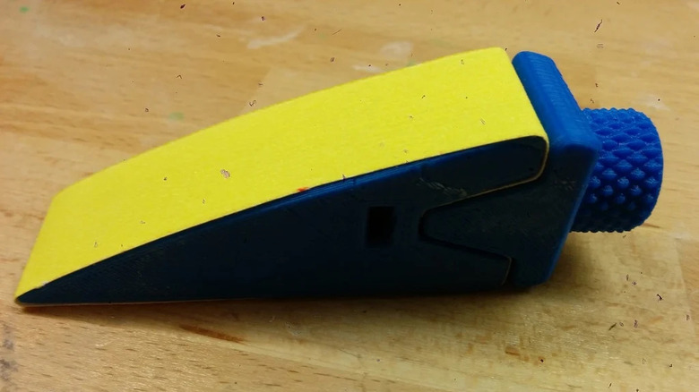 3D printed wedge sander