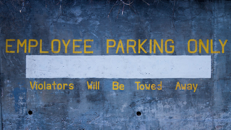 Employee parking only sign