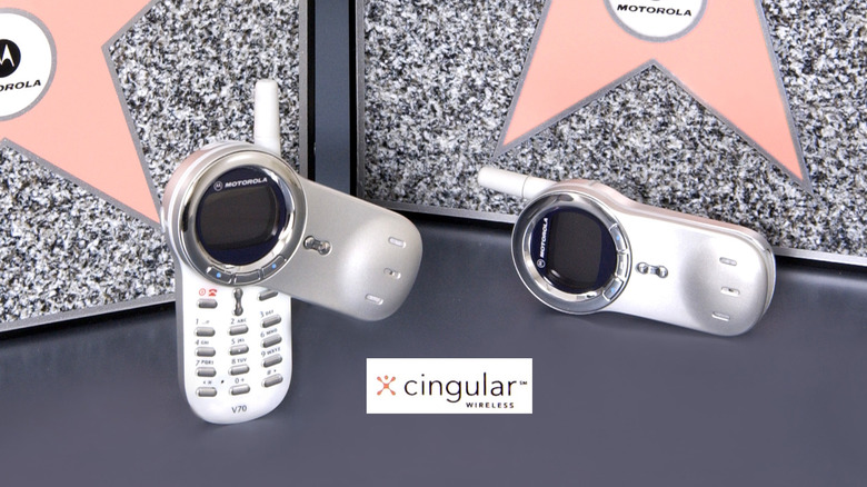 Motorola V-70 cellphone from 2002