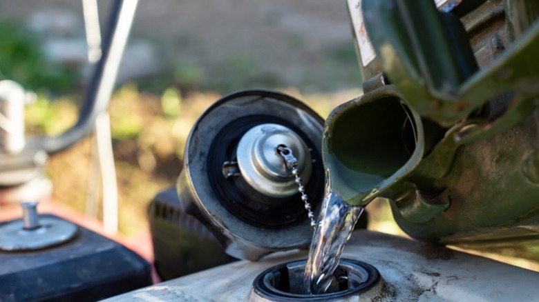 filling a generator with fuel