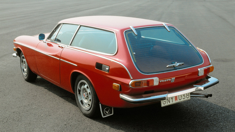 Volvo 1800ES rear 3/4 view