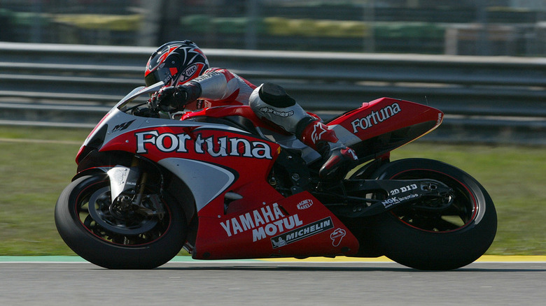 A shot of the 2004 Yamaha YZR-M1in action