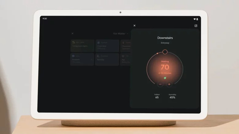 Google Pixel Tablet on charging stand