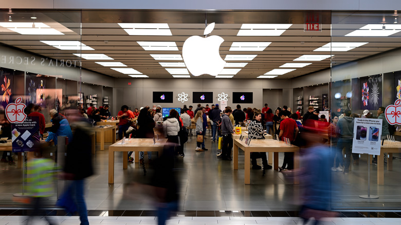 Apple Store entrance