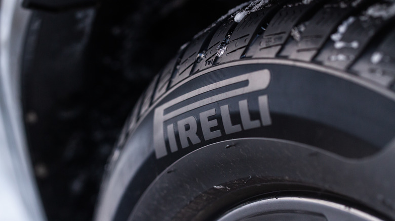 Pirelli Sottozero winter tire in the snow