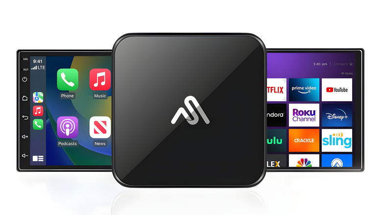 AutoSky CarPlay system displaying apps