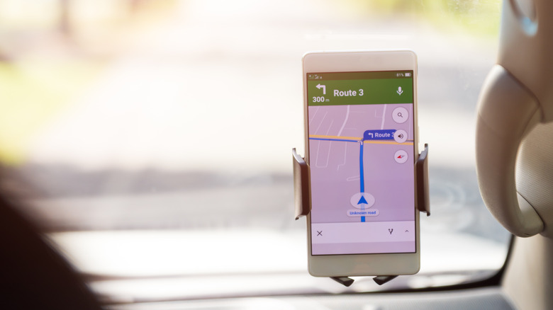 Google Maps in car dash