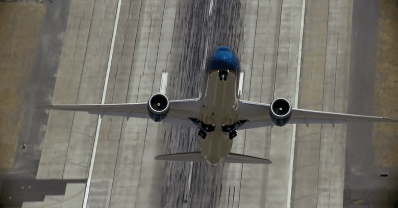boeing-787-vertical
