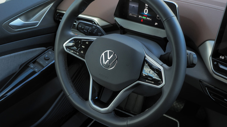 2025 VW ID.4 steering wheel
