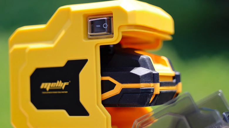 The top battery compartment of a Mellif stick pump.