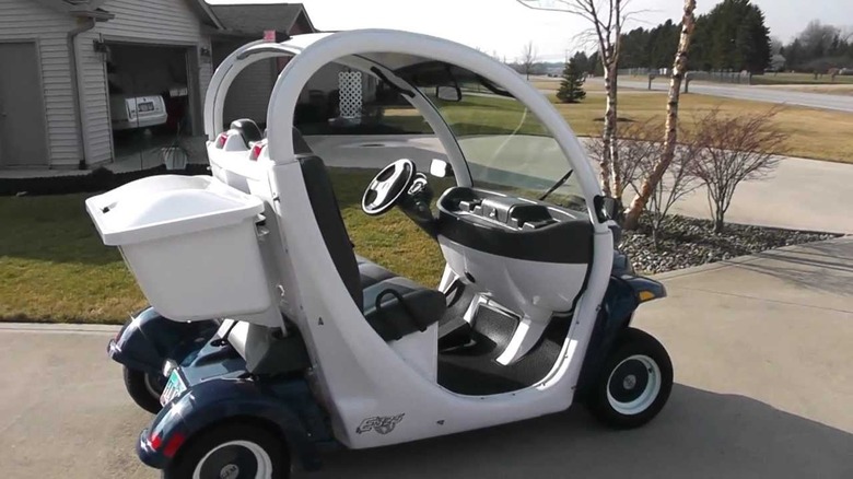 GEM E825 Low Speed Vehicle