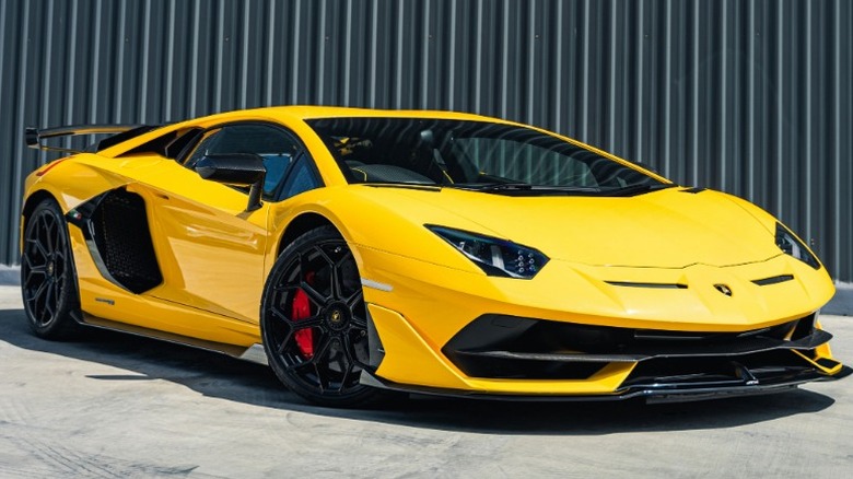 Lamborghini Aventador