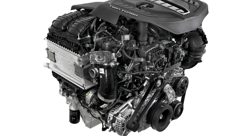 Shot of the Stellantis Hurricane inline-six engine