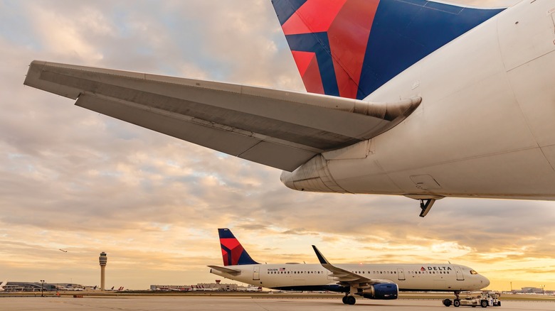 Delta planes on tarmac in Atlanta