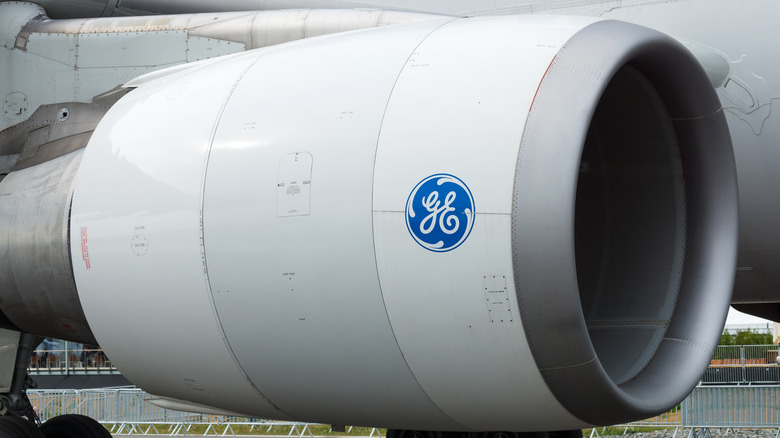 A General Electric jet engine on an airliner