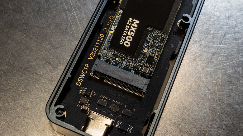 DOCKCASE Smart SSD Enclosure