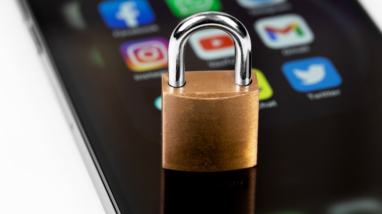 Padlock on smartphone device