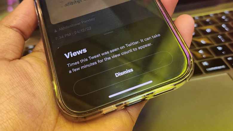 Tweet counter dialog appearing below a tweet. 