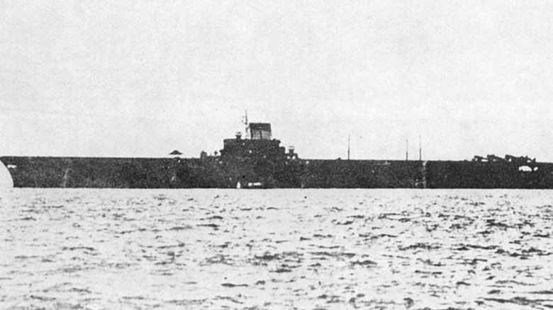 ijn taiho aircraft carrier anchor photo black white