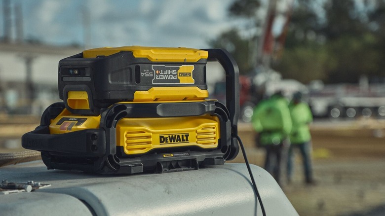 DeWalt's 554Wh Powershift battery in use