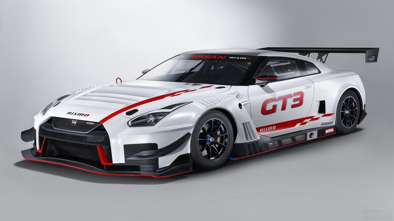 Nissan GT-R Nismo GT3 driver side