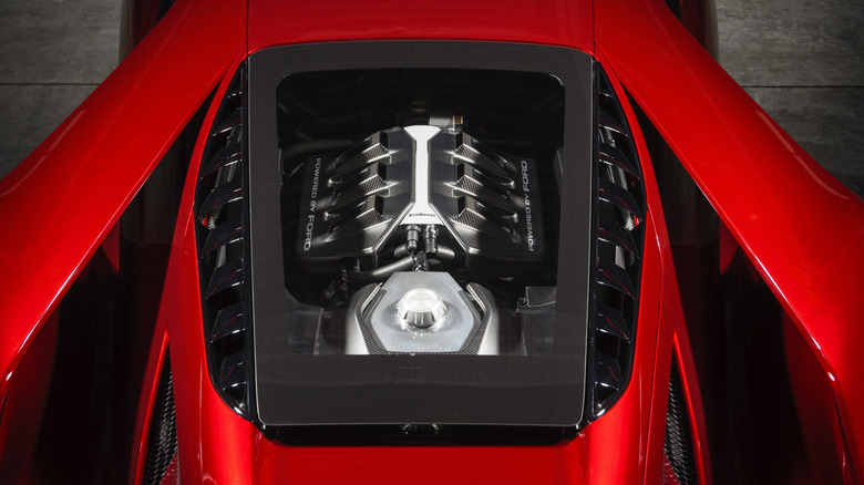 Overhead shot of the 3.5L EcoBoost V6 in a 2017 Ford GT