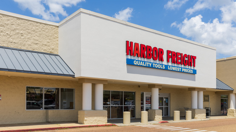 Harbor Freight storefront