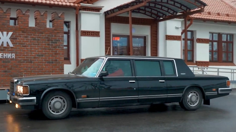 ZIL-41047 TB limousine driving