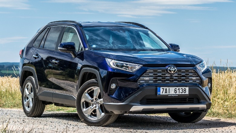 Black 2019 RAV4