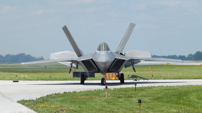 Head on view of F22 on runway