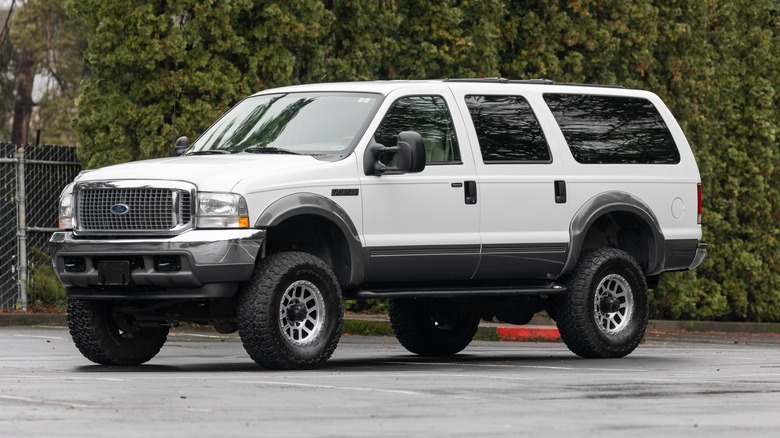 white ford excursion