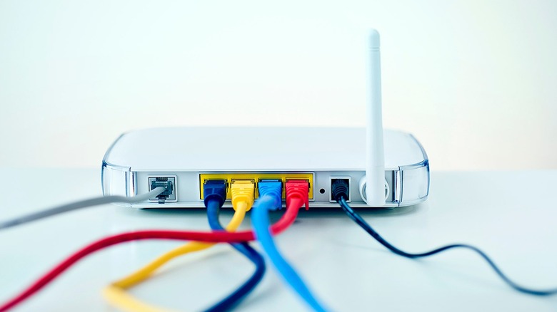 wireless internet router with cords