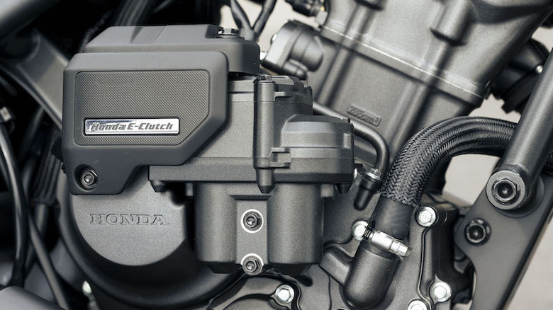 2026 Honda Rebel 300 E-Clutch Close-Up