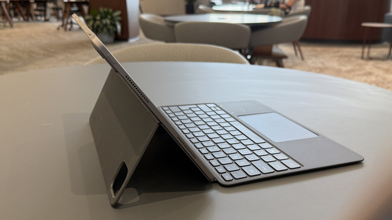 Honor MagicPad 3 with type cover propped up on a table