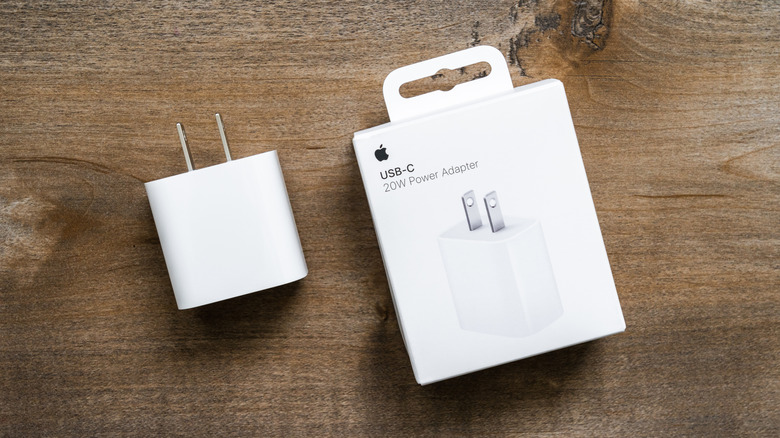 iPhone USB_C power adapter