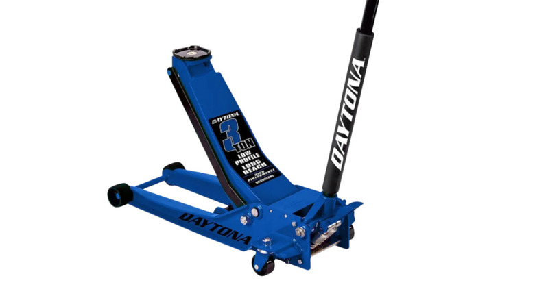 Daytona 3 ton floor jack from Harbor Freight
