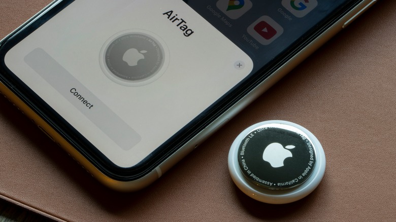 AirTag with prompt to connect on an iPhone