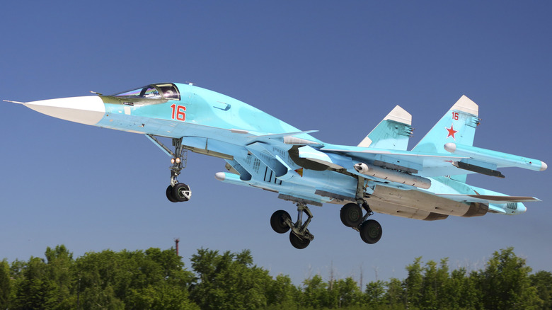 Su-34 fighter/bomber taking off