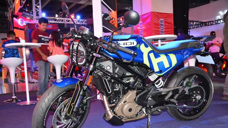 Husqvarna Svartpilen 401